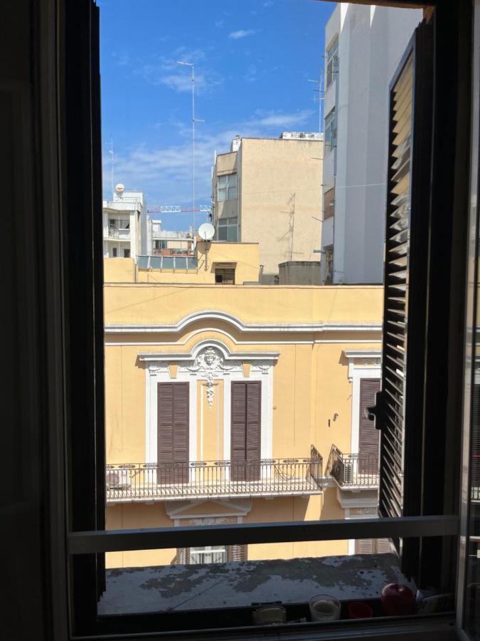 Mamo1 - Appartamento In Pieno Centro Citta Бари Экстерьер фото
